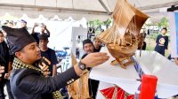 63 Tahun Kabupaten Bulukumba, Gubernur Andi Sudirman Tinjau dan Borong Produk UMKM Bulukumba