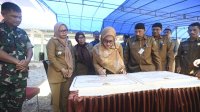 Bupati Lutra Resmikan Pembangunan PONED