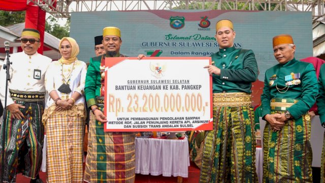 Dukungan Gubernur Untuk Hadirkan Air Minum yang Aman dan Layak, Pemprov Sulsel Berikan Bantuan Keuangan