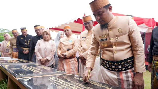 Resmikan TPI Beba Takalar, Gubernur Andi Sudirman : Tahun Ini Dibangun Breakwater