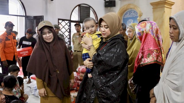 Wakil Wali Kota Makassar Tinjau Kondisi Korban Banjir dan Kesiapan Dapur Umum