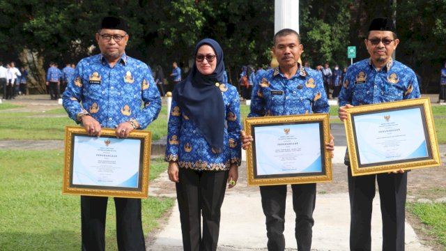 Tiga OPD Pemda Lutra Diganjar Penghargaan Oleh Ombudsman RI