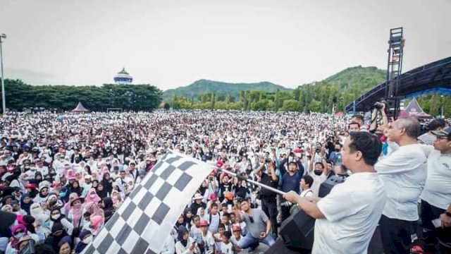 Pecahkan Rekor, 60 Ribu warga Luwu Meriahkan Jalan Santai Anti Mager