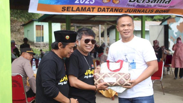 Sinergitas Nyata, Danyon Ramaikan HPN Bone di Pantai Tete