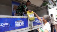 Operasi Pasar Pemkot Makassar Diserbu Warga