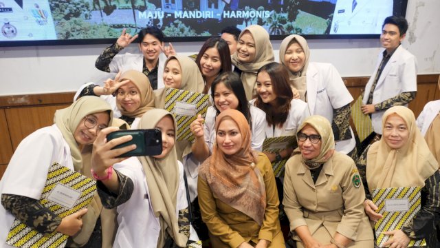Masa Tugas Berakhir Bupati Lutra Lepas Kepergian 14 Dokter