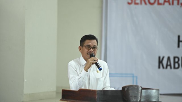 Puluhan Sekolah dan Puskesmas di Lutra Raih Penghargaan