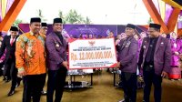 Serahkan Bantuan Keuangan Rp 12 M ke Enrekang Kembangkan Objek Wisata