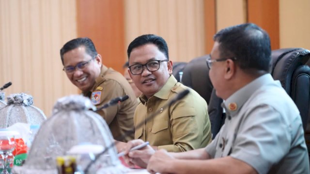 Bupati Bantaeng, DR Ilham Azikin masuk dalam bursa calon penerima tanda kehormatan Satyalancana Wira Karya dari Presiden RI, Joko Widodo, tahun ini. 