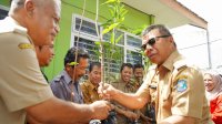 Musrenbang Ujung Loe: Andi Utta Kembali Bagikan 400 Bibit Unggul