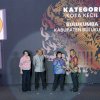 Pertama Kalinya, Bupati Andi Utta Terima Piala Adipura