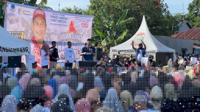 Jalan Sehat Bersama Rudianto Lallo di Pulau Sangkarrang Diserbu Warga&nbsp;