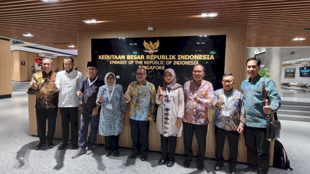 Wali Kota Makassar Moh Ramdhan Pomanto kembali mengikuti materi Lessons from the COVID-19 Pandemic atau Pembelajaran dari pandemi covid dalam program Capacity Building RISING pada hari kedua, Selasa, 7 Maret di Singapura.