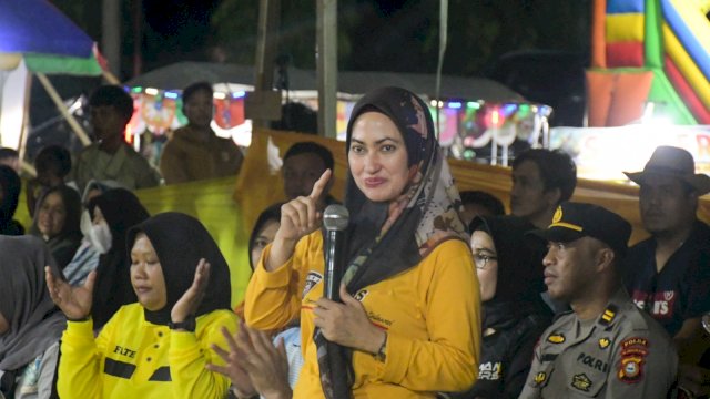 Bupati Lutra Tutup Turnamen Bola Voli Indoor