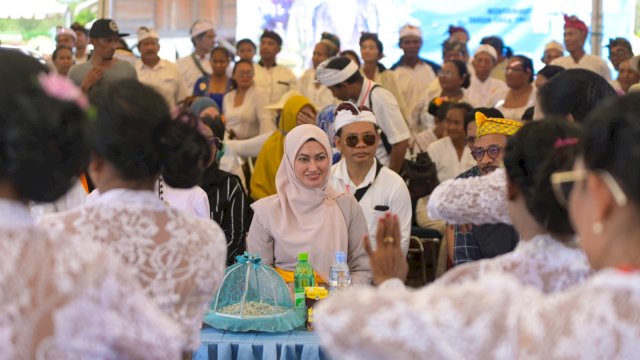 Bupati Lutra Hadiri Perayaan Upacara Melasti