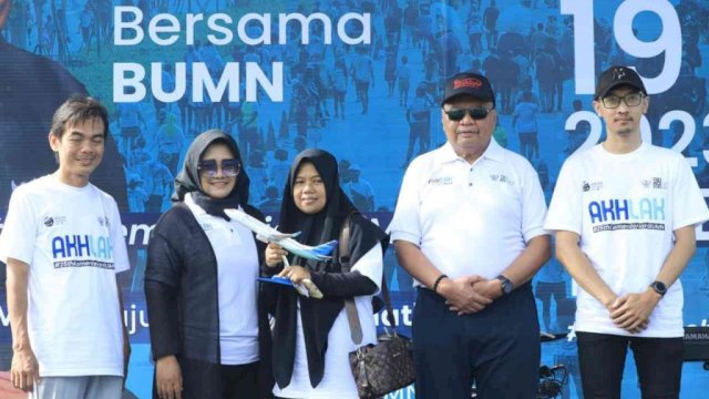 Sekretaris Daerah kabupaten Luwu Sulaiman Bersama dengan unsur Forum Komunikasi pimpinan Daerah (Forkopimda) ikut menghadiri jalans ehat dalam rangka ,emperingati 25 Tahun Kementerian Badan Usaha Milik Negara (BUMN)