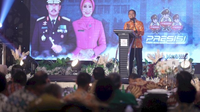 Gubernur Andi Sudirman Hadiri Malam Kenal Pamit Kapolda Sulsel
