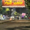 Tolak UU Cipta Kerja di Depan UNM, Mahasiswa dan Warga Saling Lempar Batu&nbsp;
