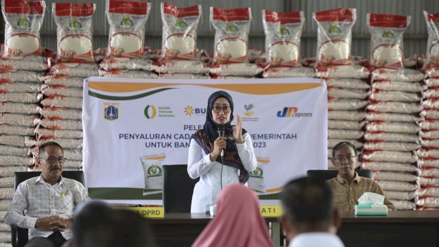 Bupati Luwu Utara Lepas Penyaluran Bantuan Sembako