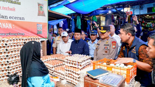 Jelang Lebaran, Gubernur Andi Sudirman Sidak Pasar Pastikan Harga dan Ketersedian Bapok