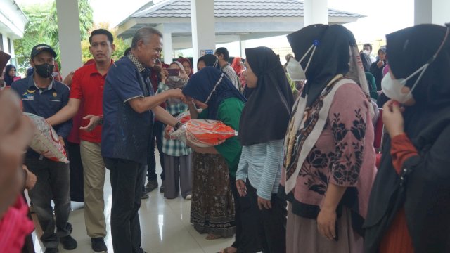 Pemkab Luwu Salurkan Bantuan Pangan Beras Kepada 48.486 KK