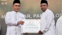 Danny Pomanto Bayar Zakat Lewat Baznas
