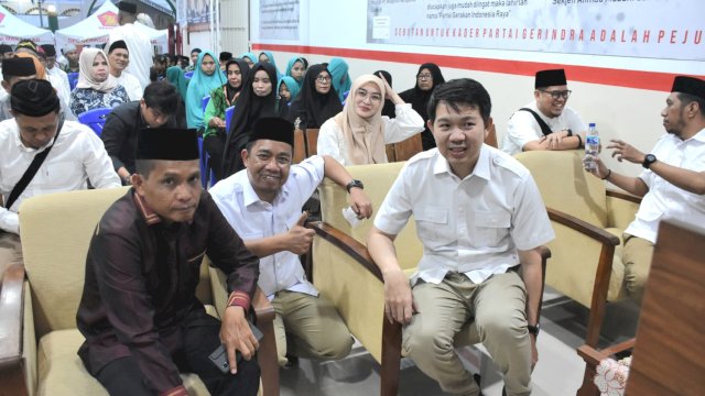 Ketua Komisi B Buka Puasa Bersama Anak Yatim