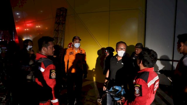 Danny Pomanto Janji Pemkot Makassar Tanggung Biaya Pengobatan Korban Kebakaran TSM
