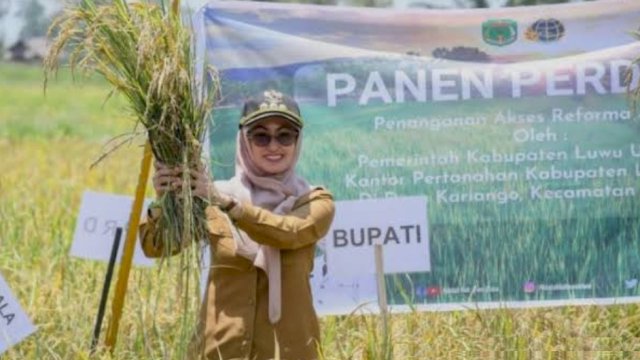 Kalahkan Pasangan Kepala PD, ASN Distan Juara 1 Lomba Domino Campuran