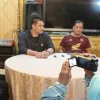 Nurdin Halid Hadiahi Menpora Buku Strategi Mengembangkan Sepak Bola Dan Olahraga di Tanah Air&nbsp;