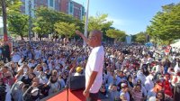 Pius Lustrilanang Lepas Peserta Jalan Santai Peringatan 25 Tahun Gerakan Reformasi&nbsp;