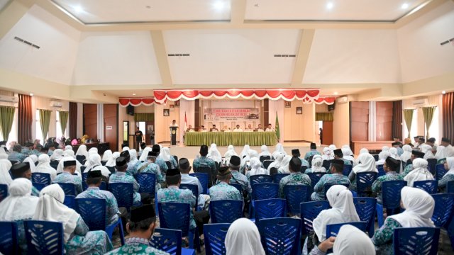 Bupati Luwu Utara melepas 230 rombongan Jemaah Calon Haji Kloter 14