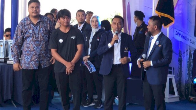 Dihadapan Anies Baswedan Nasdem Babel Beri Penghargaan Ke Syaharuddin Alrif