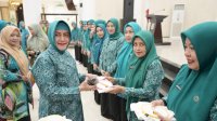 Dorong Ekonomi Kreatif, TP PKK Kota Makassar Beri Pelatihan Batik Lontara Ibu-Ibu Kecamatan