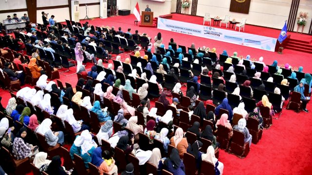 Gubernur Andi Sudirman Ingatkan Peran Penting Orang Tua Dalam Menghadirkan Generasi Cerdas dan Berakhlak