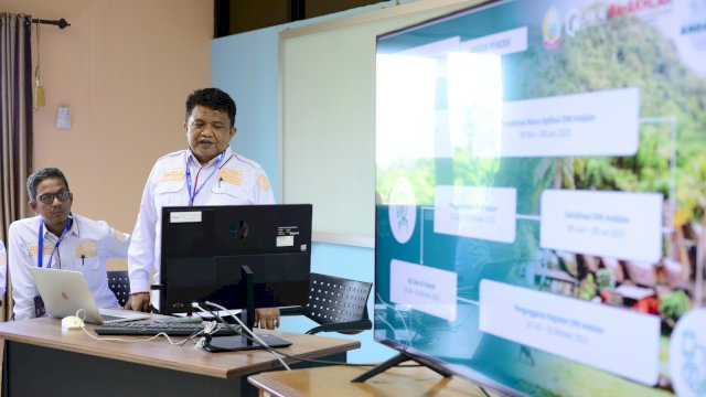 Kepala Dinas Pemberdayaan Masyarakat dan Desa (Kadis PMD), Drs. H. Muh. Saleh M.Si, mengajukan Rancangan Proyek Perubahan Sistem Informasi Desa Andalan (SIM Andalan) pada Pelatihan Kepemimpinan Tingkat II Angkatan VII yang dilaksanakan di Pusat Pelatihan LAN RI.