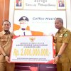 Bupati Luwu Terima Bantuan Keuangan Tanggap Darurat Rp.2 M Dari Gubernur Sulsel