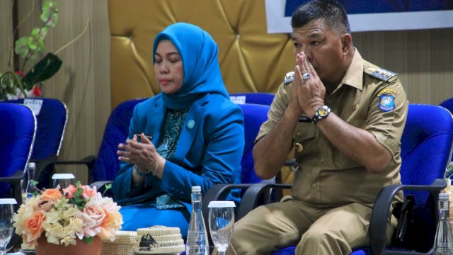 Bupati Buluumba Andi Muchtar Yusuf bersama Ketua TP PKK Andi Herfida 
