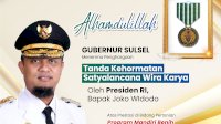 Gubernur Andi Sudirman Terima Penghargaan Satyalancana Wira Karya dari Presiden