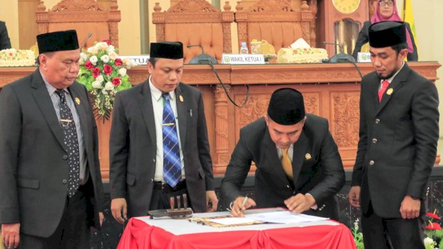 DPRD Umumkan Pemberhentian Wakil Bupati Luwu Syukur Bijak Karena Meninggal Dunia
