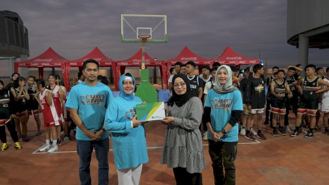 Indira Yusuf Buka Turnamen Basket 3X3 Tingkat SMP dan MA SE Kota Makassar