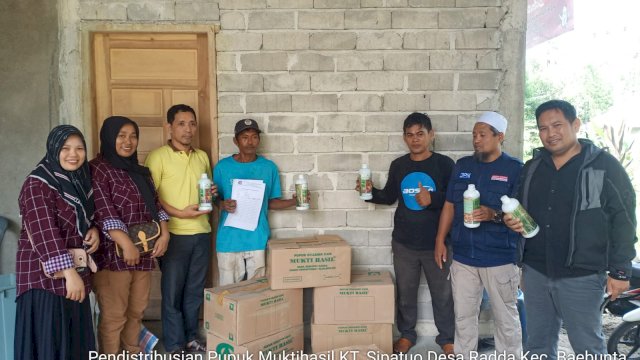 Sebanyak 9.636 liter Pupuk Organik Cair (POC) dengan merk &ldquo;Mukti Hasil&rdquo; tersalurkan di 12 kecamatan yang ada di Kabupaten Luwu Utara.