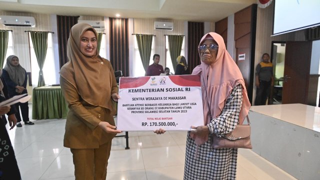 Sebagai ungkapan syukur atas masuknya listrik di wilayahnya, masyarakat dusun katonantana balakala, desa arusu, kecamatan malangke barat menggelar syukuran, selasa 20/06/2023.
