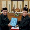 Sekda Luwu Serahkan Ranperda Pertanggungjawaban Pelaksanaan APBD Tahun Anggaran 2022 Ke DPRD