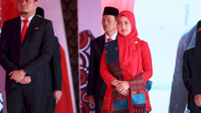 Bupati Luwu Utara Raih Pegnghargaan Satyalancana Wira Karya