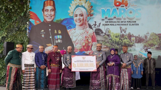 Dukung Pembangunan di Maros, Gubernur Sulsel Serahkan Rp 8 M Bantuan Keuangan