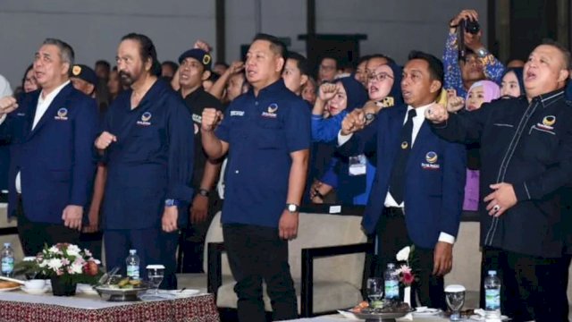 Apel Siaga NasDem, Ribuan Kader asal Sulsel Ikut Birukan GBK