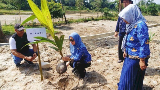 Bupati Luwu Utara Apresiasi Penanaman Pohon yang Diinisiasi Perhiptani Luwu Utara
