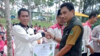 Dinilai Berdedikasi, Penyuluh THL asal Baebunta Ini Diganjar Perhiptani Awards 2023