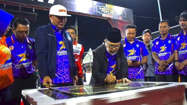 Rusdi Masse-Judas Amir Resmikan Ratona Motorsport Sirkuit Palopo: Arena Balap ‘Night Race’ Terbaik